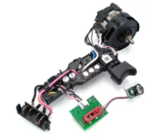 Silnik z włącznikiem DeWalt N438606 do wkrętarki DCD796